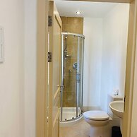 Bright Modern Welcoming Home Easy Stroll Along Pathway Into Kenmare To