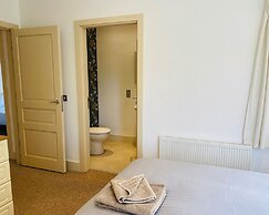 Bright Modern Welcoming Home Easy Stroll Along Pathway Into Kenmare To