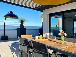 La Villa Miramar