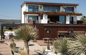 La Villa Miramar
