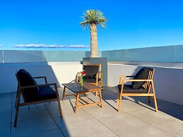 La Villa Miramar
