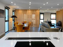 La Villa Miramar