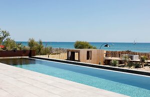 La Villa Miramar