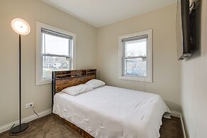 Walk to Metra: Pet-friendly Blue Island Apt