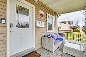 Walk to Metra: Pet-friendly Blue Island Apt