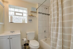 Walk to Metra: Pet-friendly Blue Island Apt