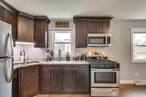 Walk to Metra: Pet-friendly Blue Island Apt