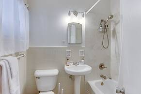 Pet-friendly Birmingham Cottage w/ Private Hot Tub