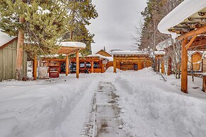 3 Mi to Rocky Mtn Nat'l Park: Grand Lake Cabin