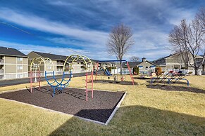 Lakefront Osage Beach Abode w/ Grill & Pool Access