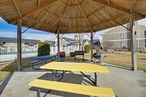 Lakefront Osage Beach Abode w/ Grill & Pool Access