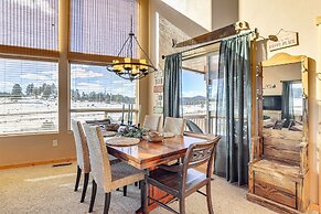 Cozy Duck Creek Village Cabin w/ Hot Tub & Views!