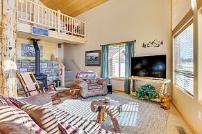Cozy Duck Creek Village Cabin w/ Hot Tub & Views!