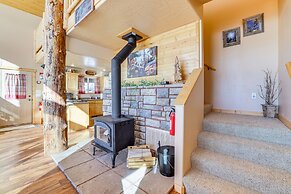 Cozy Duck Creek Village Cabin w/ Hot Tub & Views!