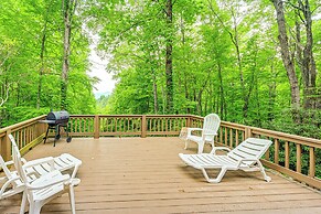 Smoky Mountain Cabin w/ Fire Pit & Stunning Views!