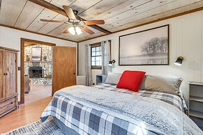 Smoky Mountain Cabin w/ Fire Pit & Stunning Views!