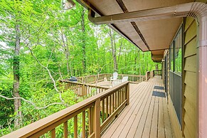 Smoky Mountain Cabin w/ Fire Pit & Stunning Views!