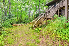 Smoky Mountain Cabin w/ Fire Pit & Stunning Views!