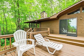 Smoky Mountain Cabin w/ Fire Pit & Stunning Views!