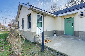 Cozy Kalamazoo Studio, 4 Mi to Downtown Area!