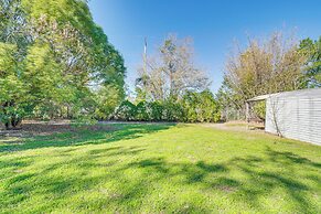 Spring Hill Home - 3 Mi to Weeki Wachee Springs!