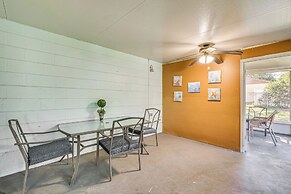 Spring Hill Home - 3 Mi to Weeki Wachee Springs!