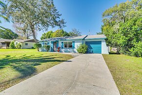 Spring Hill Home - 3 Mi to Weeki Wachee Springs!