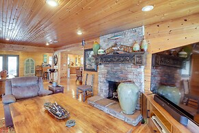 Spacious Cabin w/ Private Dock on White River!