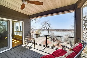 Yankton Vacation Home w/ Hot Tub & River Views