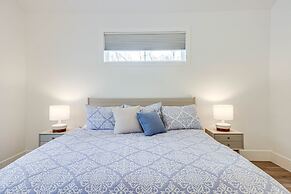 Luxury Serpent Lake Home w/ Gourmet Kitchen!