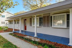 Spacious Brandon Home w/ Pool & Hot Tub!