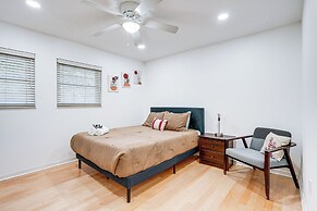 Spacious Brandon Home: Hot Tub, Pool, & Game Room