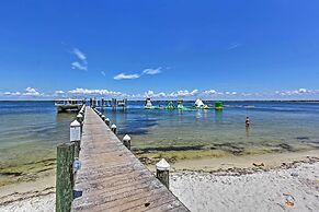 Florida Resort Condo: Walk to Pensacola Beach!