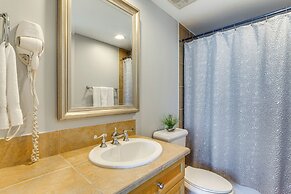 Florida Resort Condo: Walk to Pensacola Beach!