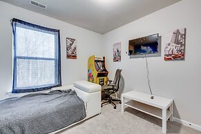 Union City Townhome: 17 Mi to Downtown Atlanta!