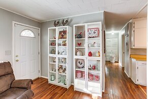 Lakefront Highland Home w/ Private Fishing Dock!