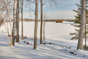 Lakefront Tomahawk Getaway w/ Deck & 2 Fireplaces!