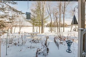 Lakefront Tomahawk Getaway w/ Deck & 2 Fireplaces!