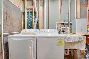 Lakefront Tomahawk Getaway w/ Deck & 2 Fireplaces!