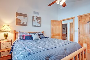 Lakefront Tomahawk Getaway w/ Deck & 2 Fireplaces!