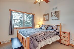 Lakefront Tomahawk Getaway w/ Deck & 2 Fireplaces!