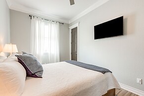 'footprints in the Sand' - Luxe Freeport Home!