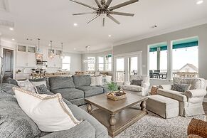 'footprints in the Sand' - Luxe Freeport Home!