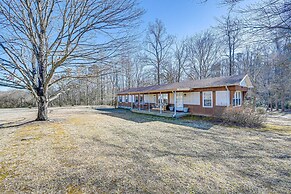 Classic Country Retreat in Ronda on 5 Acres!