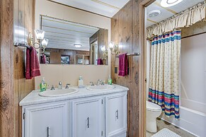 Classic Country Retreat in Ronda on 5 Acres!