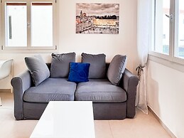 Classic Bauhaus with Balcony by FeelHome