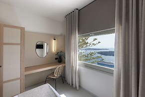 Morfes Luxury Suites by Caldera Houses