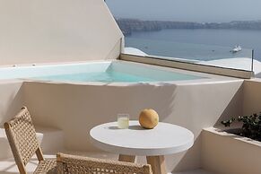 Morfes Luxury Suites by Caldera Houses