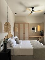 Morfes Luxury Suites by Caldera Houses