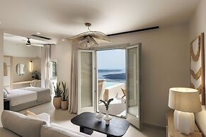 Morfes Luxury Suites by Caldera Houses